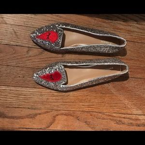 Express heartbreak pointy toe flats silver size 8